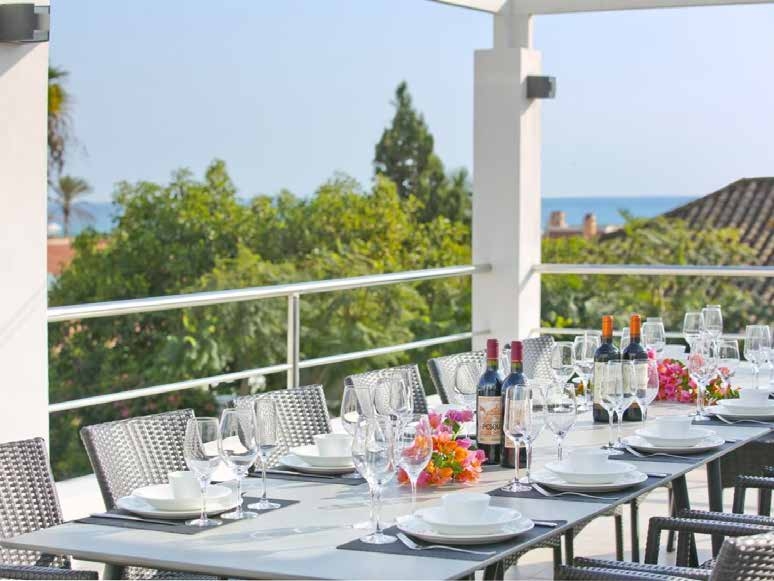 Beachside Marbella Villa - Afbeelding 25