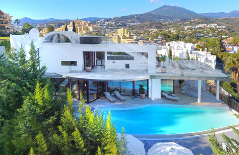 Panoramic View Villa - Image 32