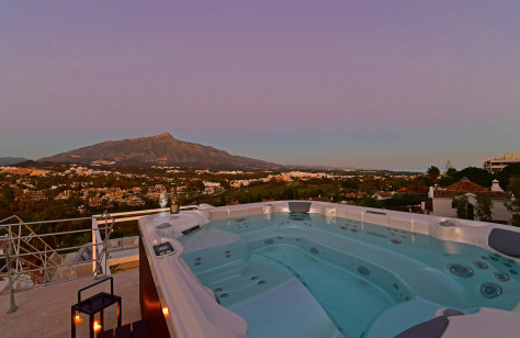 Panoramic View Villa - Image 37