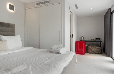 Nueva Andalucía Beachside Villa - Image 15