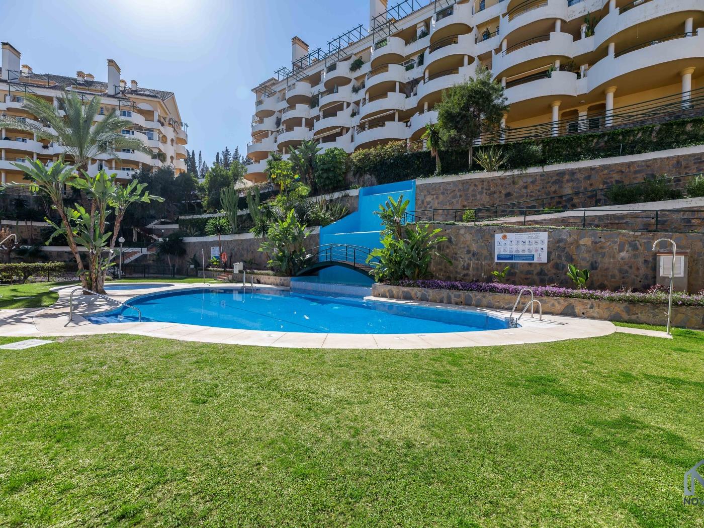 Cozy 2 BDRM Apt w Sea Views Next to Puerto Banús image 1