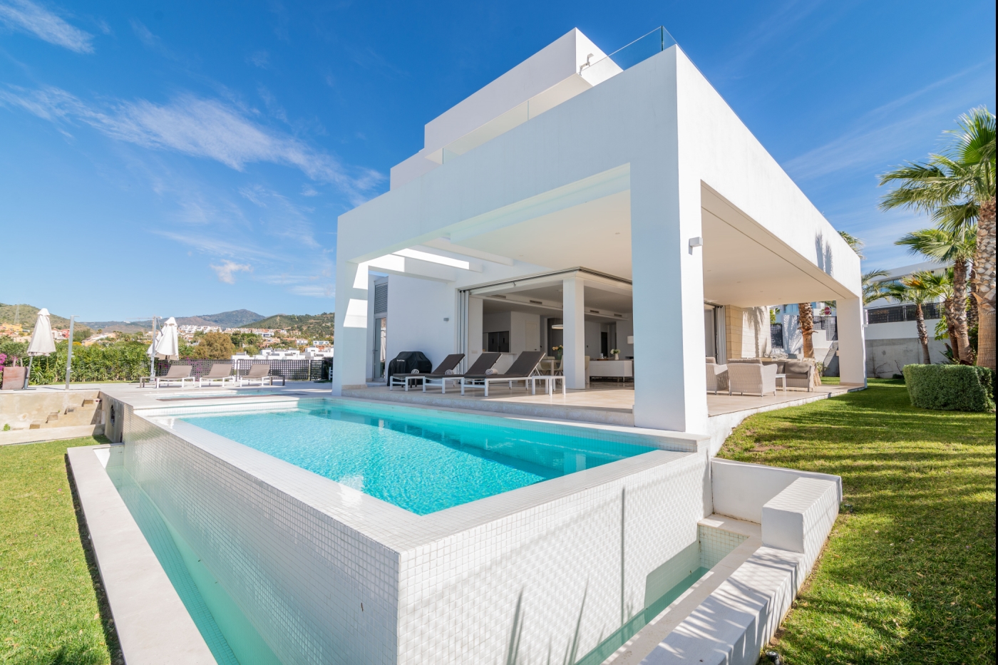 NEW Luxurious Villa next to Beach/Golf — La Finca image 2