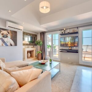 Exquisite 2 BDRM Penthouse w/ Sea Views and Pools