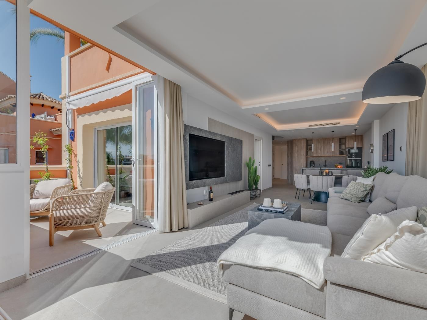 Luxury 3 BDRM Apt w/ Private Pool and Sea Views image 2