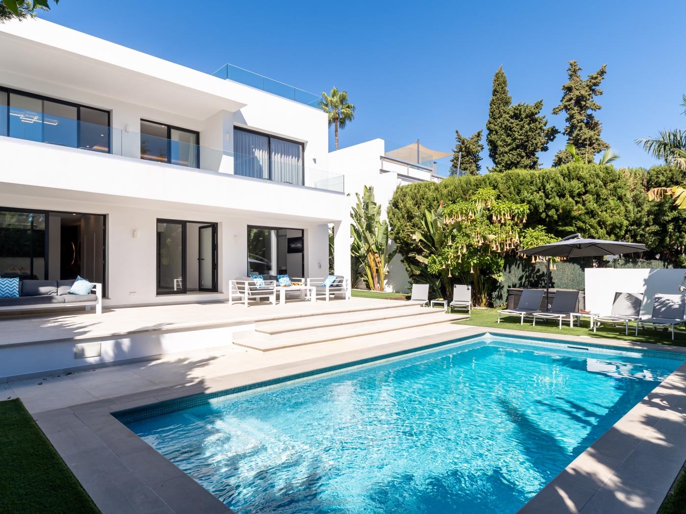 Luxury Villa – Heated Pool, Jacuzzi, Sauna & more image 3