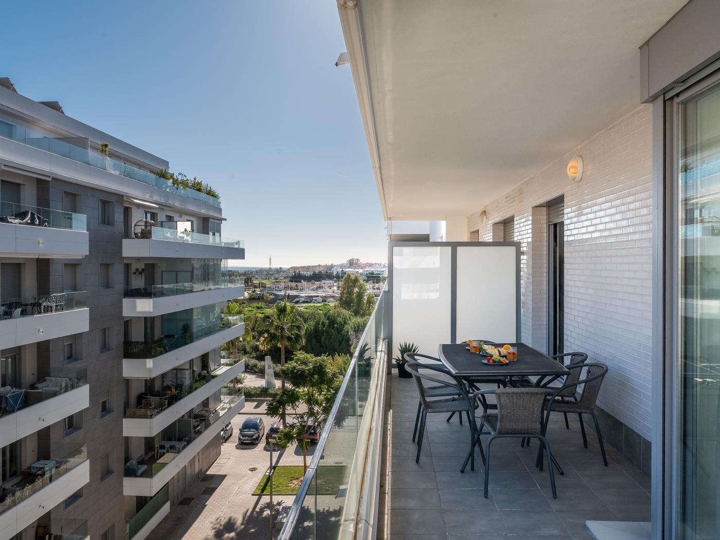 Newly Built 3 BDRM Modern Apt w Gym, Pool, & Views image 4