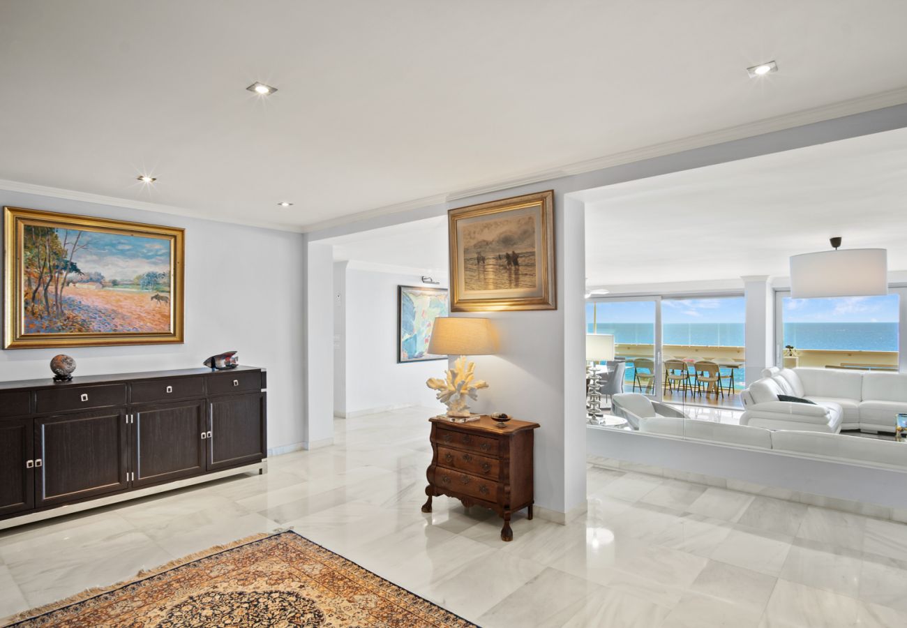 Marbella 2000 Penthouse image 4