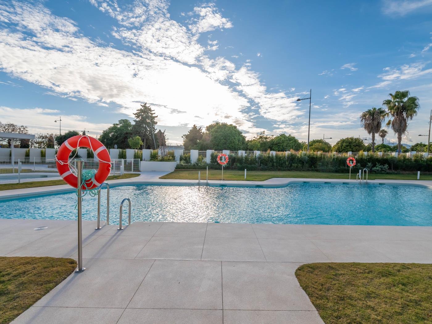 Newly Built 3 BDRM Luxury Apt Close to the Beach image 4