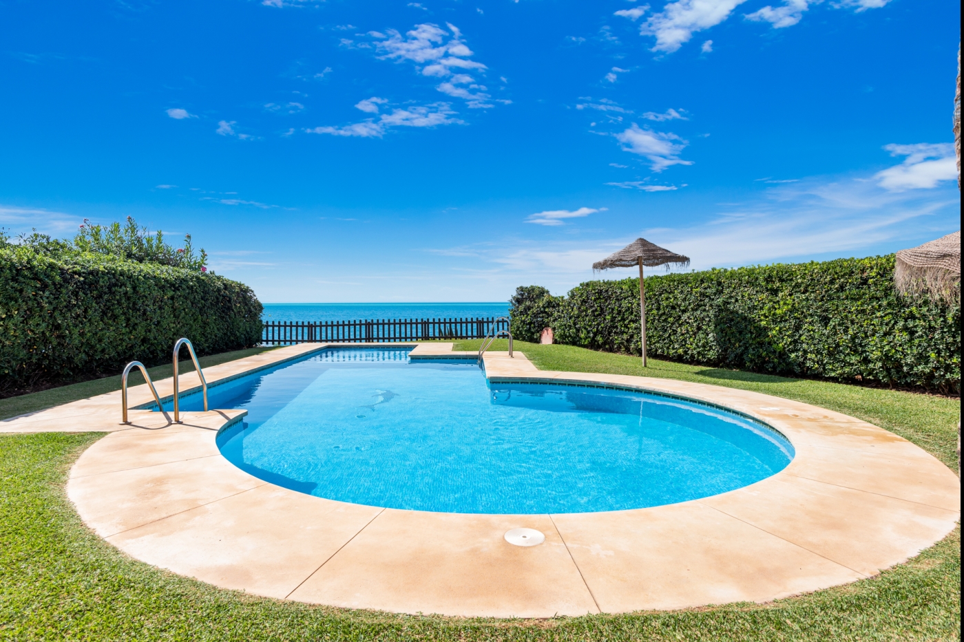 Beachfront Escape 3 Bed House - Stunning Sea Views image 5