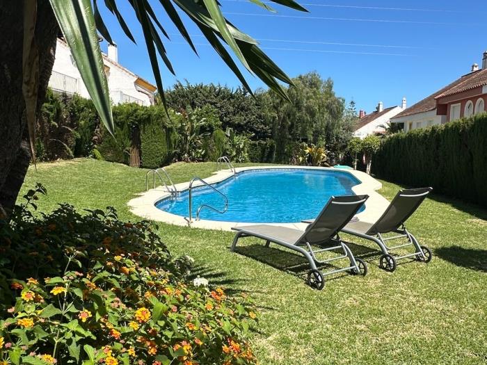 Sea-View 4 BDRM Townhouse w/ Pool & Cinema image 5