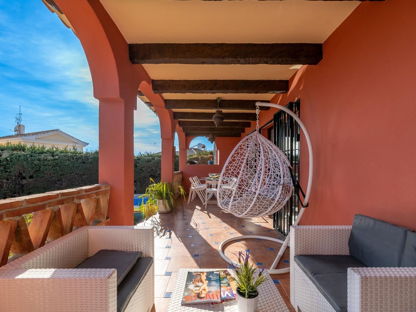 Classic 5 BDRM Andalucian Villa w Pool & Sea View image 5