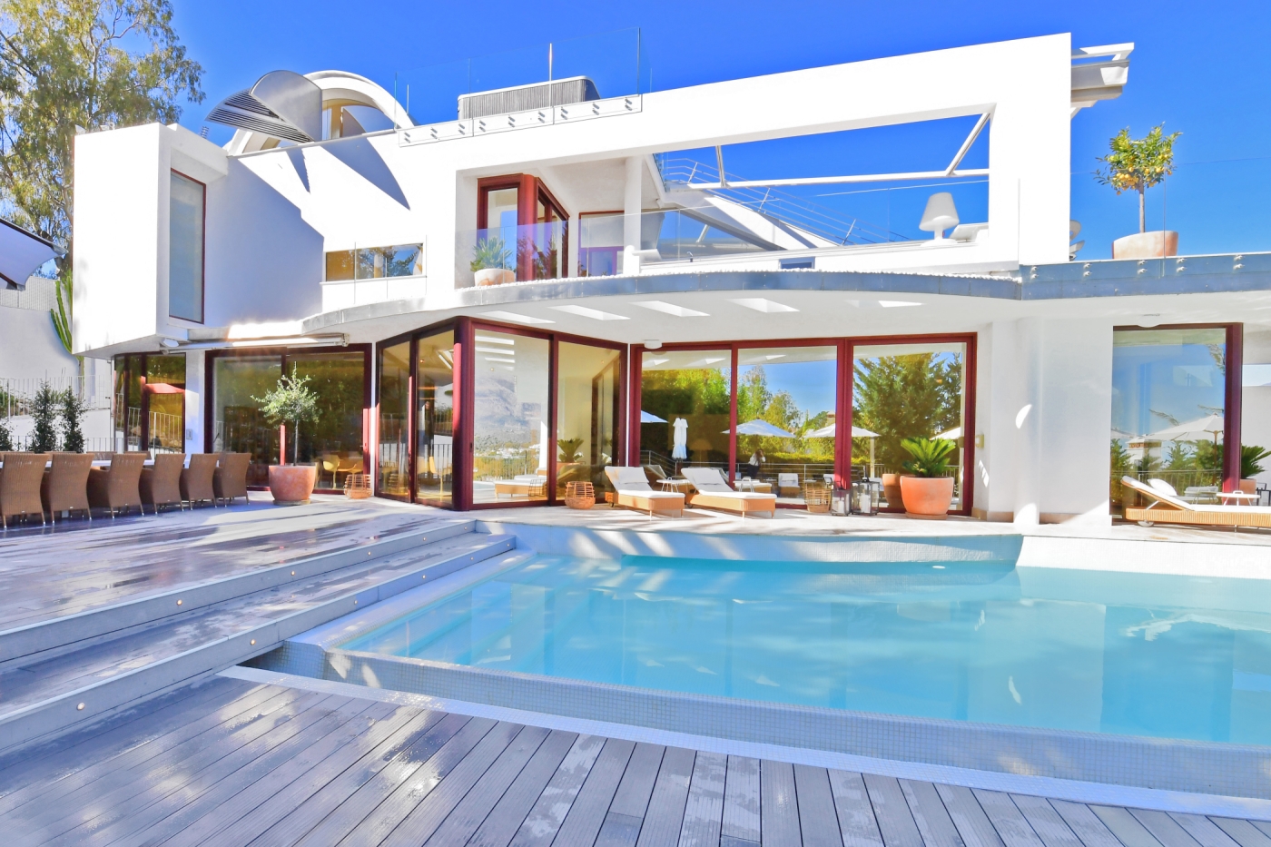 Extraordinary 7 BDRM Villa w Pool, Gym, Cinema image 5