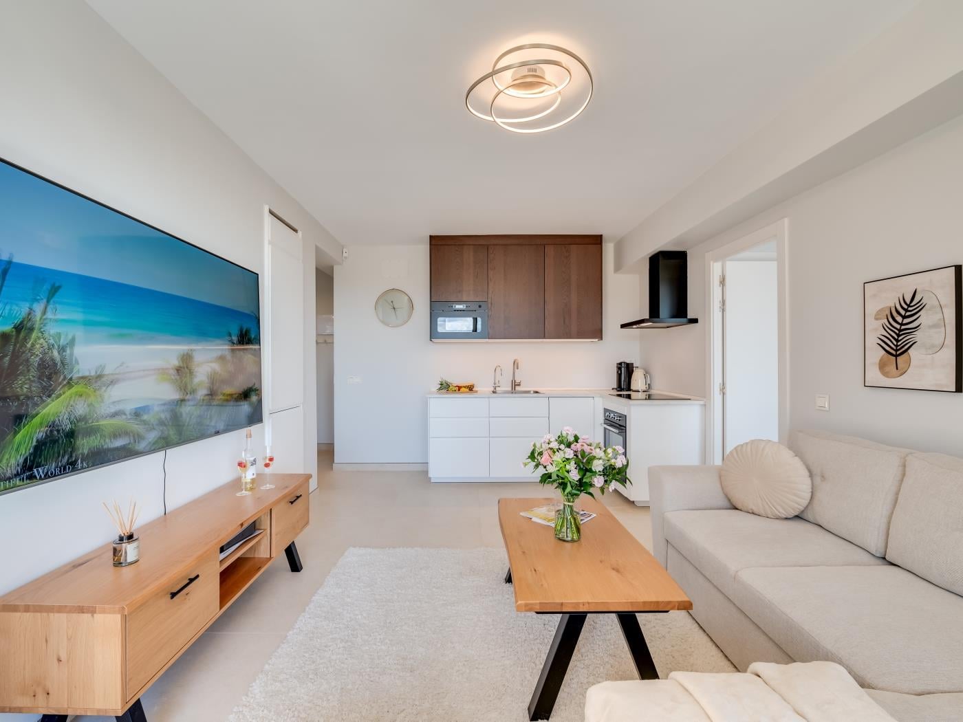Newly Renovated Sunlit 3 BDRM Apt w/ Stunning Views image 6