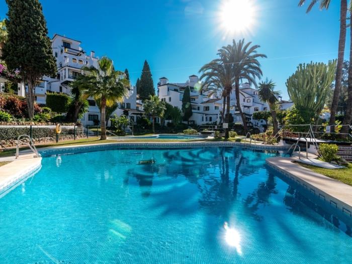 Luxury 3BD in Aldea Blanca, Pool & Puerto Banús image 6