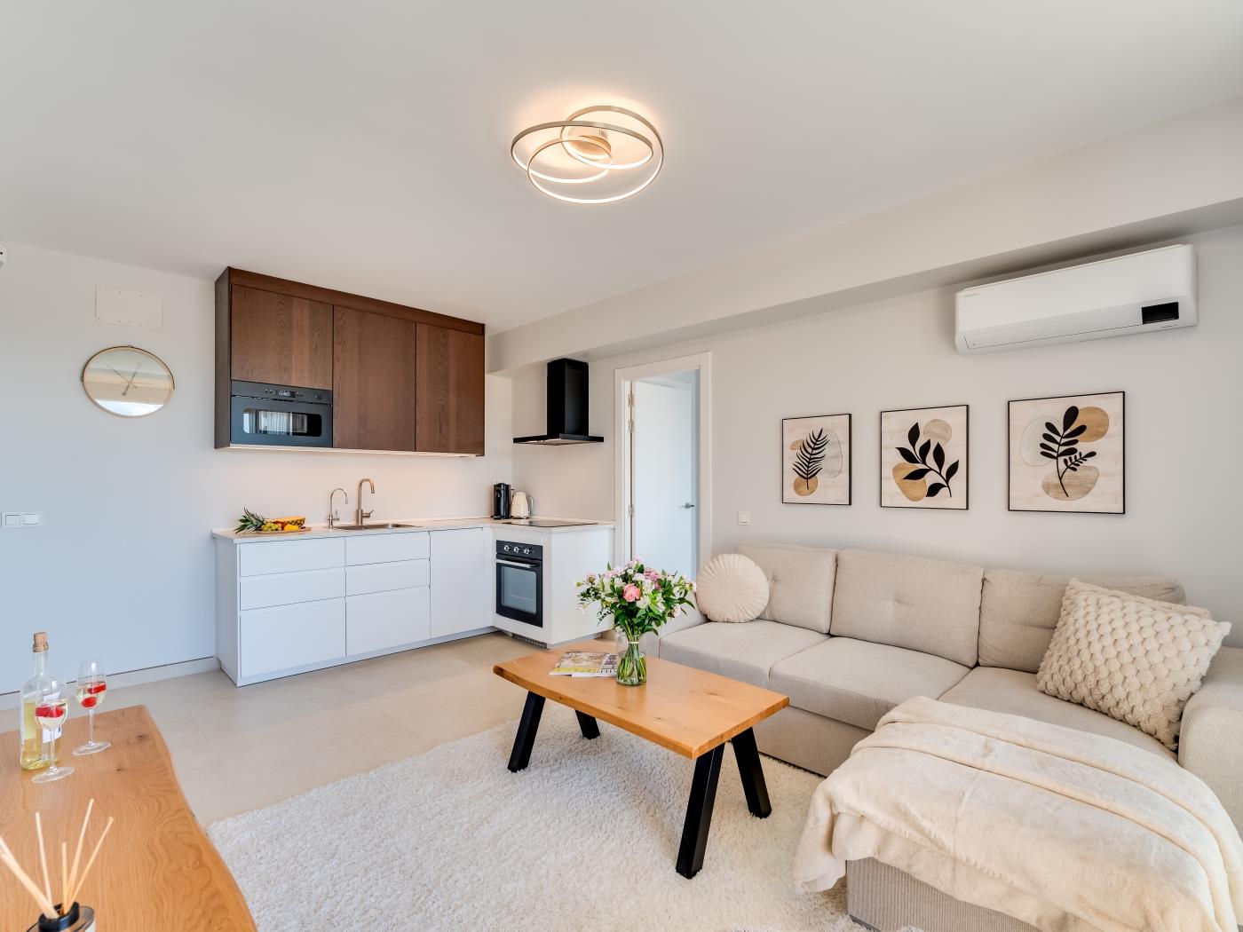 Newly Renovated Sunlit 3 BDRM Apt w/ Stunning Views image 7